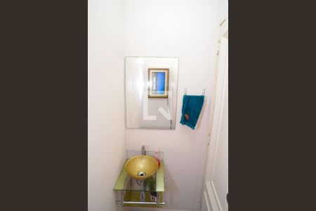 Lavabo de apartamento para alugar com 3 quartos, 145m² em Barra da Tijuca, Rio de Janeiro