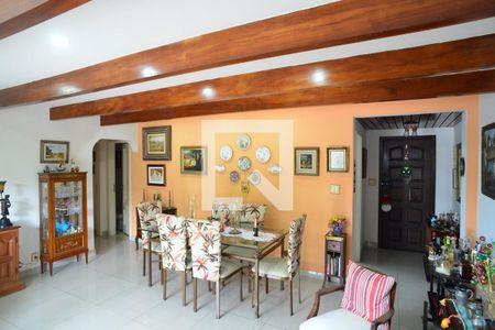 Sala de apartamento para alugar com 3 quartos, 145m² em Barra da Tijuca, Rio de Janeiro