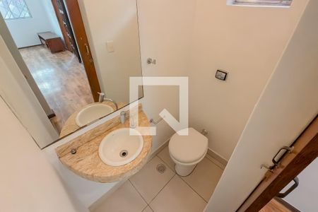 Lavabo de casa para alugar com 3 quartos, 170m² em Vila Monumento, São Paulo