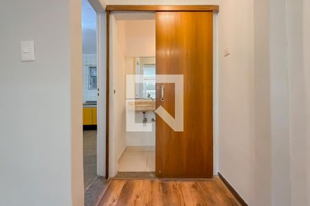 Lavabo de casa para alugar com 3 quartos, 170m² em Vila Monumento, São Paulo