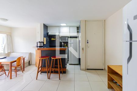 Sala/Cozinha de apartamento para alugar com 1 quarto, 49m² em Brooklin Novo, São Paulo