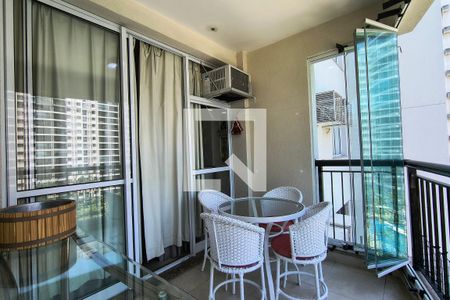 Varanda de apartamento à venda com 2 quartos, 75m² em Barra Olímpica, Rio de Janeiro