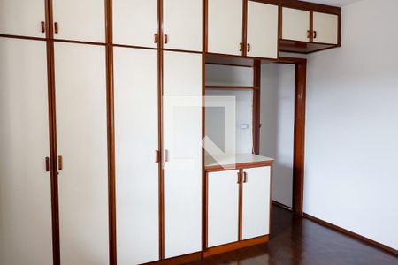 Quarto 1 de casa para alugar com 2 quartos, 243m² em Novo Osasco, Osasco