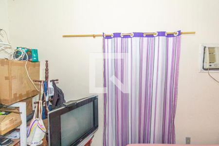 Quarto de casa para alugar com 1 quarto, 80m² em Bento Ribeiro, Rio de Janeiro