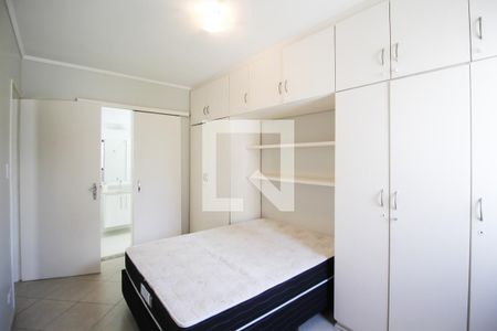 Suíte de apartamento à venda com 2 quartos, 70m² em Vila Olímpia, São Paulo