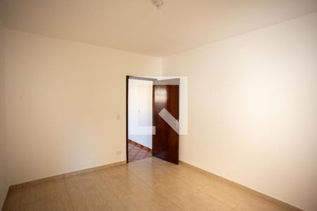 QUARTO 1 de casa à venda com 2 quartos, 70m² em Parque Maria Domitila, São Paulo