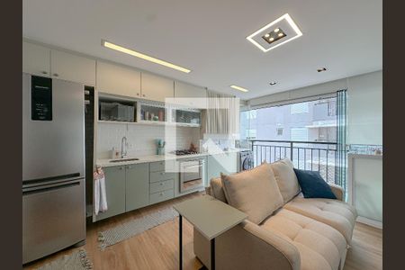 Sala/Cozinha de apartamento à venda com 2 quartos, 46m² em Barra Funda, São Paulo