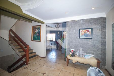 Sala de casa à venda com 4 quartos, 225m² em Espírito Santo, Porto Alegre
