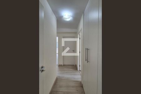 Corredor  de apartamento para alugar com 4 quartos, 110m² em Vila Progresso, Campinas