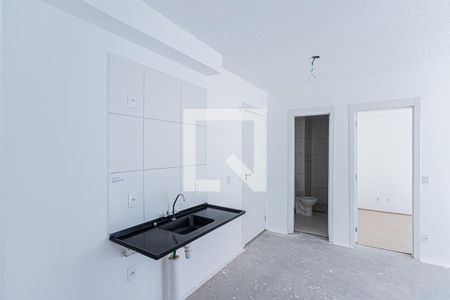 Sala, cozinha e área de serviço de apartamento para alugar com 2 quartos, 39m² em Vila Barreto, São Paulo