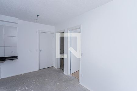 Sala, cozinha e área de serviço de apartamento para alugar com 2 quartos, 39m² em Vila Barreto, São Paulo