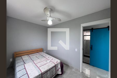 Quarto 1 de apartamento para alugar com 2 quartos, 43m² em Vargem Pequena, Rio de Janeiro