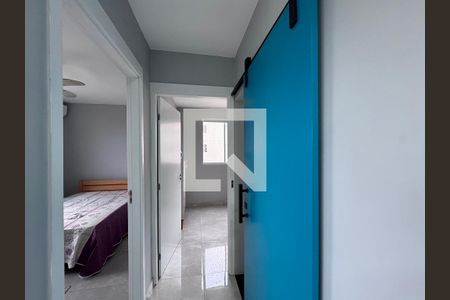 Corredor de apartamento para alugar com 2 quartos, 43m² em Vargem Pequena, Rio de Janeiro