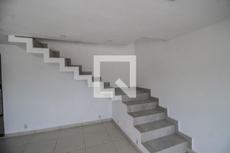 Sala de casa para alugar com 3 quartos, 120m² em Parque Santa Amelia, Belford Roxo