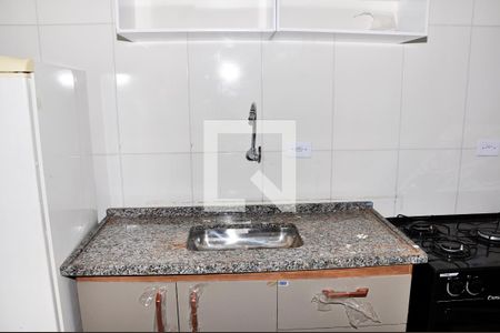 Detalhe - Sala e Cozinha de casa para alugar com 2 quartos, 55m² em Vila Rica, São Paulo