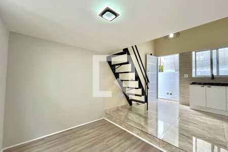 Sala de casa para alugar com 1 quarto, 40m² em Vila do Encontro, São Paulo