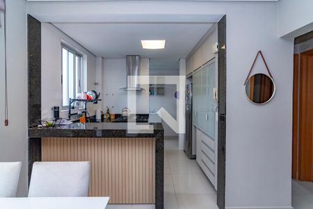 Cozinha de apartamento para alugar com 2 quartos, 65m² em Grajaú, Belo Horizonte