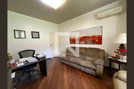 Escritório de casa para alugar com 4 quartos, 505m² em Jardim Passargada I, Cotia