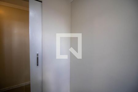 Quarto 2 de apartamento para alugar com 3 quartos, 50m² em Jardim Elizabete, Taboão da Serra