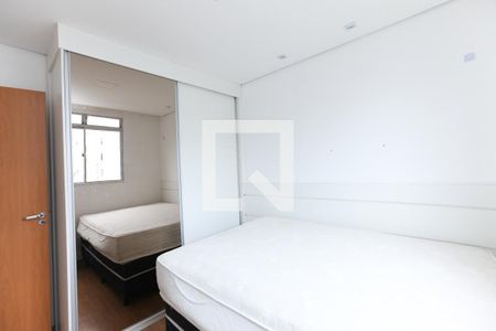 Apartamento para alugar com 2 quartos, 42m² em Califórnia, Contagem