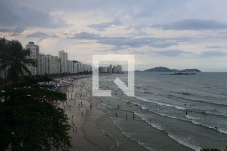 Vista de apartamento para alugar com 4 quartos, 137m² em Vila Alzira, Guarujá
