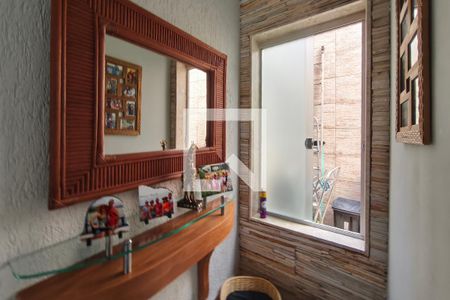 Área de Luz de casa à venda com 2 quartos, 250m² em Parque Jambeiro, Campinas