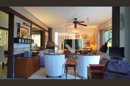 Sala 2 de casa para alugar com 6 quartos, 336m² em Santo Antônio, Porto Alegre