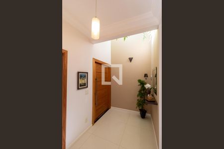 Hall de entrada de casa à venda com 3 quartos, 254m² em Cidade Universitária Ii, Campinas