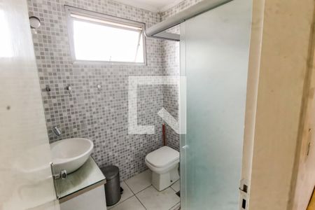 Banheiro de apartamento para alugar com 2 quartos, 62m² em Vila Santa Luzia, Taboão da Serra