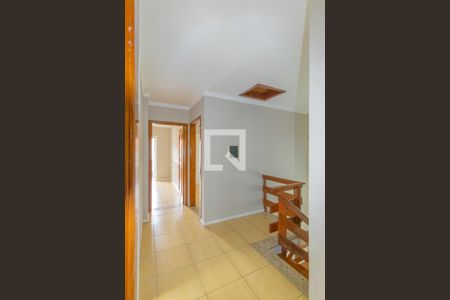 Corredor de casa de condomínio para alugar com 5 quartos, 200m² em Igara, Canoas