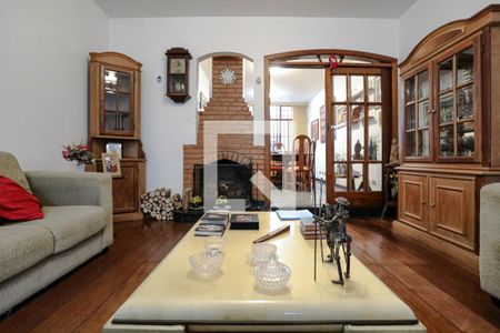 Sala de casa para alugar com 4 quartos, 660m² em Vila Oliveira, Mogi das Cruzes