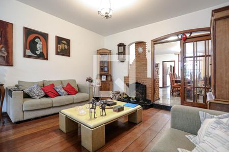 Sala de casa para alugar com 4 quartos, 660m² em Vila Oliveira, Mogi das Cruzes