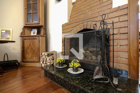 Sala de casa para alugar com 4 quartos, 660m² em Vila Oliveira, Mogi das Cruzes