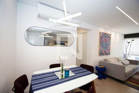 Sala de jantar de apartamento à venda com 2 quartos, 57m² em Pinheiros, São Paulo