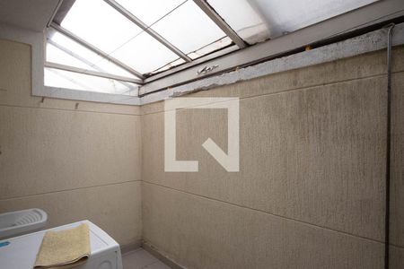 Área de Serviço de casa para alugar com 2 quartos, 65m² em Vila Irmaos Arnoni, São Paulo