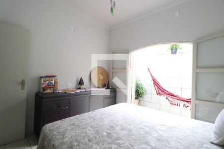 Quarto 1 - Suíte de casa para alugar com 3 quartos, 250m² em Cidade Jardim, Uberlândia