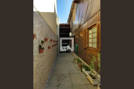 Casa à venda com 4 quartos, 396m² em Bom Jesus, Porto Alegre