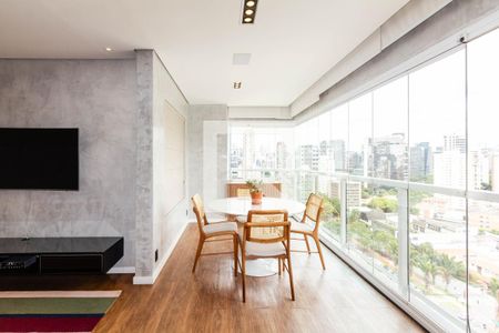 Sala de apartamento para alugar com 2 quartos, 66m² em Vila Olímpia, São Paulo