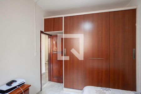 Quarto 1 de casa à venda com 3 quartos, 200m² em Sagrada Família, Belo Horizonte
