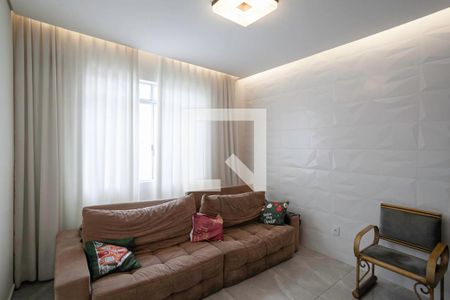 Sala 2 de casa à venda com 3 quartos, 200m² em Sagrada Família, Belo Horizonte