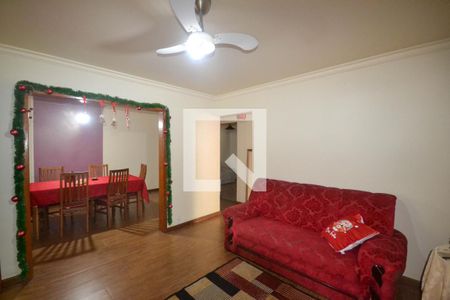 Sala de casa para alugar com 3 quartos, 199m² em Luz, Nova Iguaçu