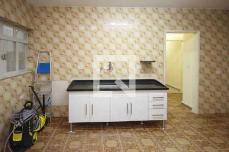 Casa para alugar com 2 quartos, 180m² em Vila Antonieta, São Paulo