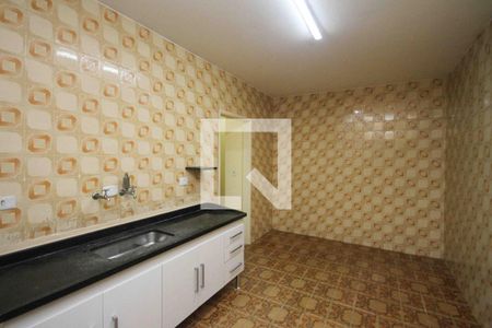 Casa para alugar com 2 quartos, 180m² em Vila Antonieta, São Paulo