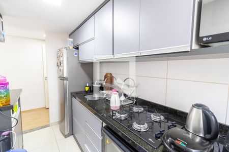 Cozinha de apartamento à venda com 2 quartos, 50m² em Vila Nova, Porto Alegre