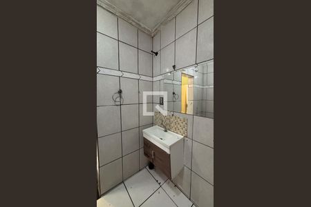 Banheiro de casa para alugar com 2 quartos, 85m² em Parque dos Príncipes, Jacareí