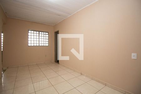 Sala 2 de casa para alugar com 3 quartos, 160m² em Qr 4, Brasília