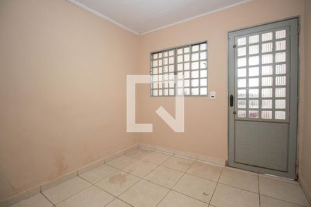 Sala 1 de casa para alugar com 3 quartos, 160m² em Qr 4, Brasília