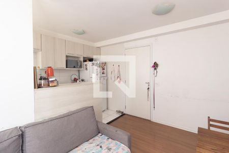 Sala de apartamento para alugar com 2 quartos, 45m² em Itaquera, São Paulo