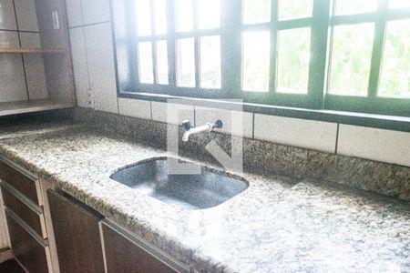 Casa para alugar com 3 quartos, 210m² em Inhoaíba, Rio de Janeiro