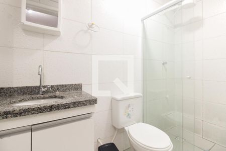 Banheiro  de casa para alugar com 1 quarto, 28m² em Vila Moreira, São Paulo